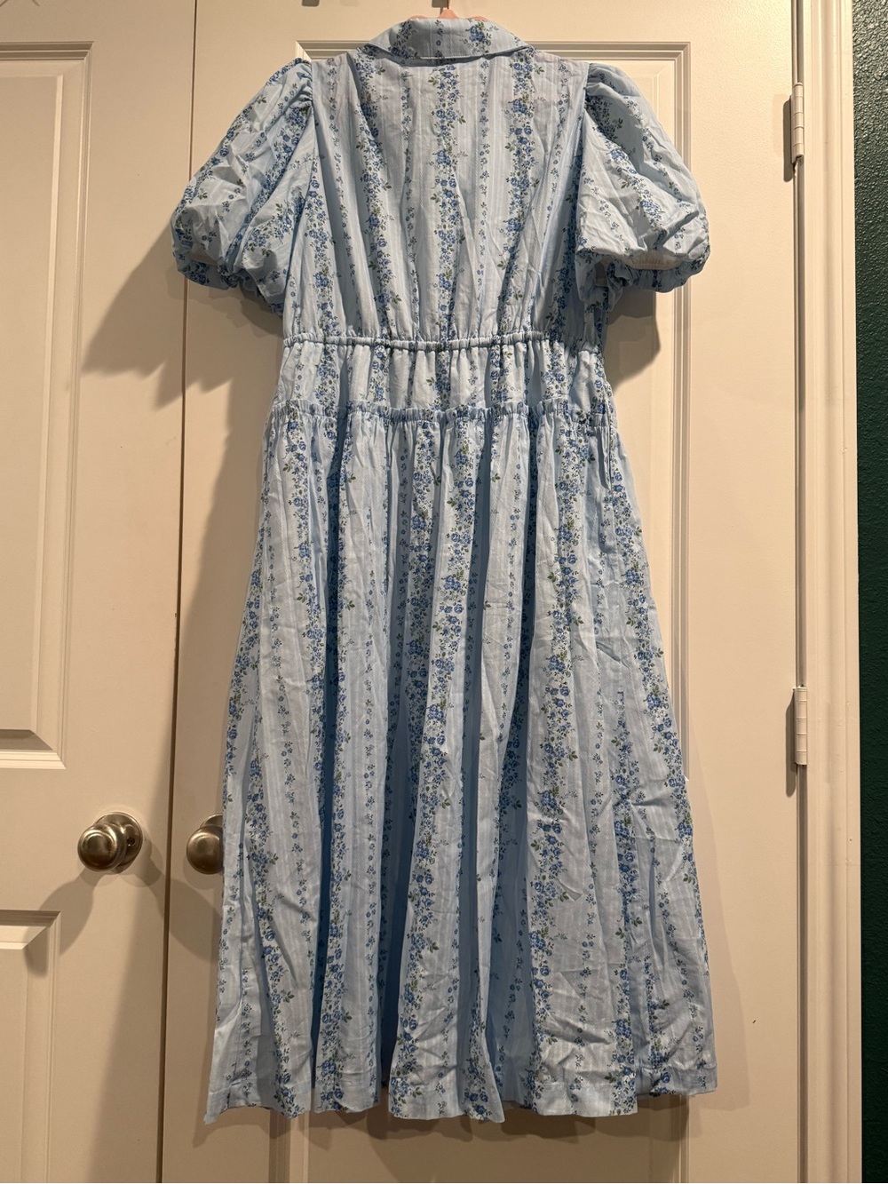 Light Blue Floral Midi Dress with Puff Sleeves Peach Love Brand - Picture 5 of 6